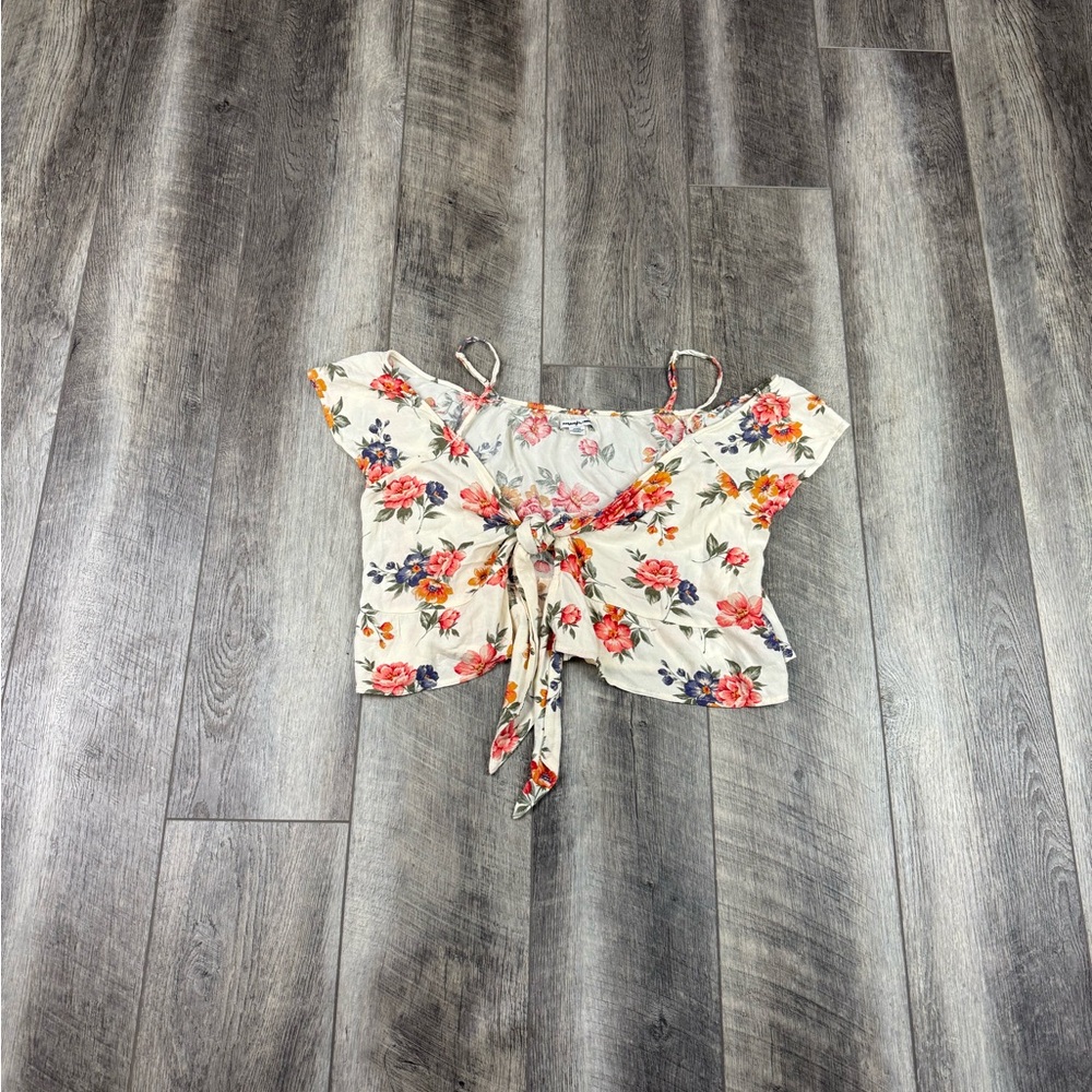 AEO Cream Floral Crop Top